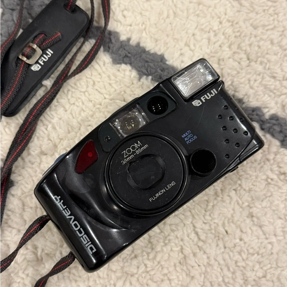 Fujifilm Black Discovery Zoom Camera